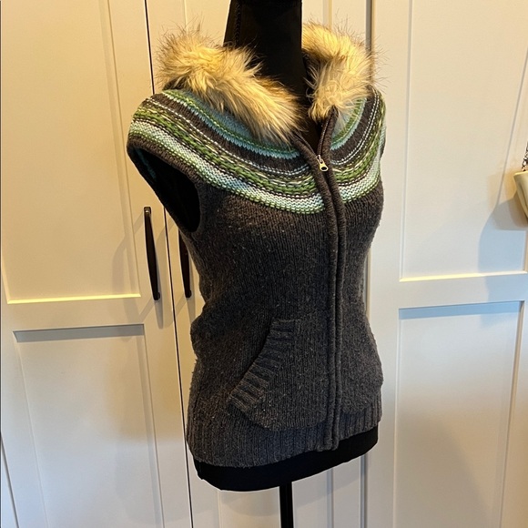 Old Navy Old Navy Charcoal Sweater Gray Cardigans Size S - Picture 6 of 6